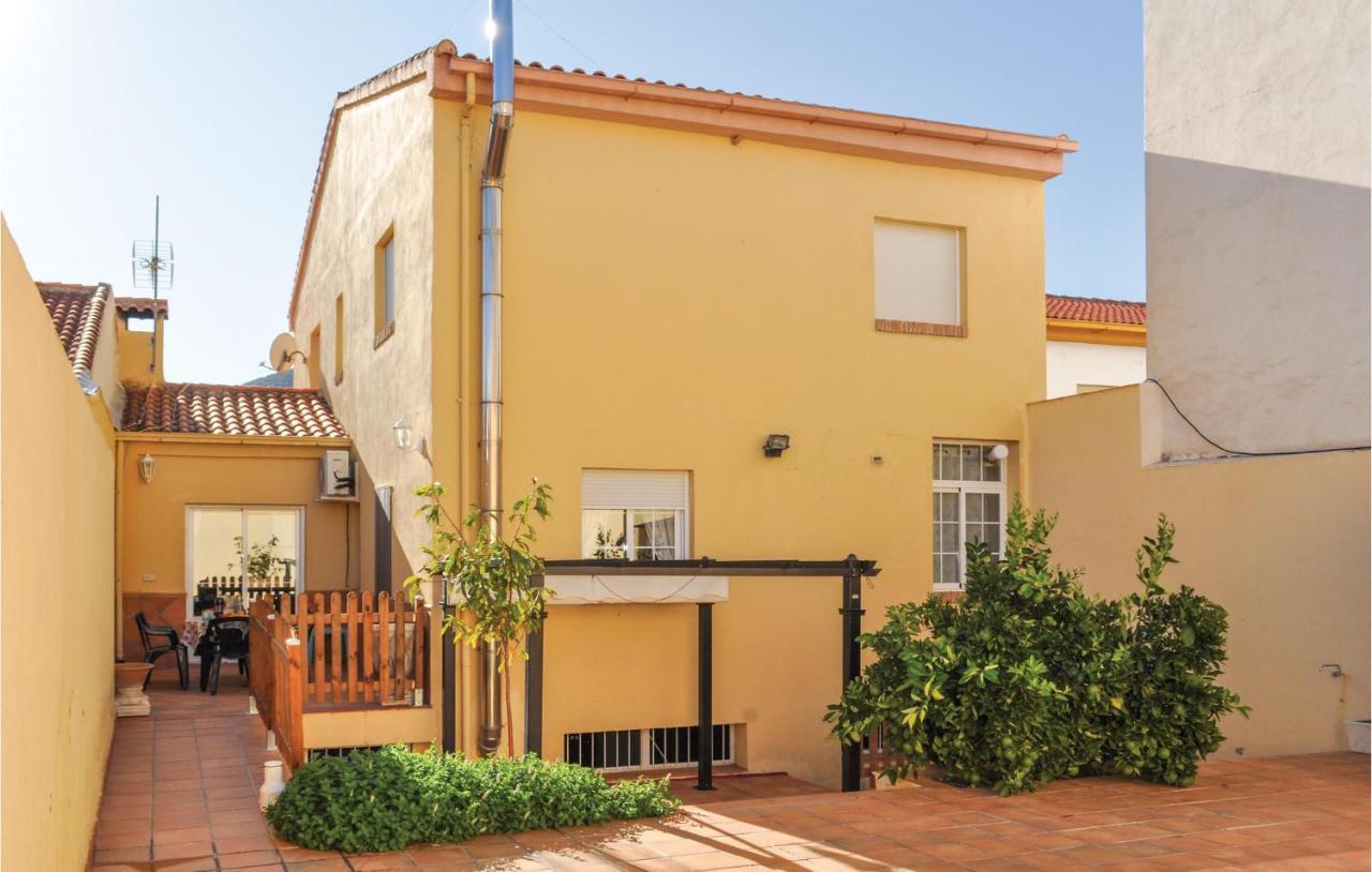 Cozy Home In Olivares With Outdoor Swimming Pool Buitenkant foto