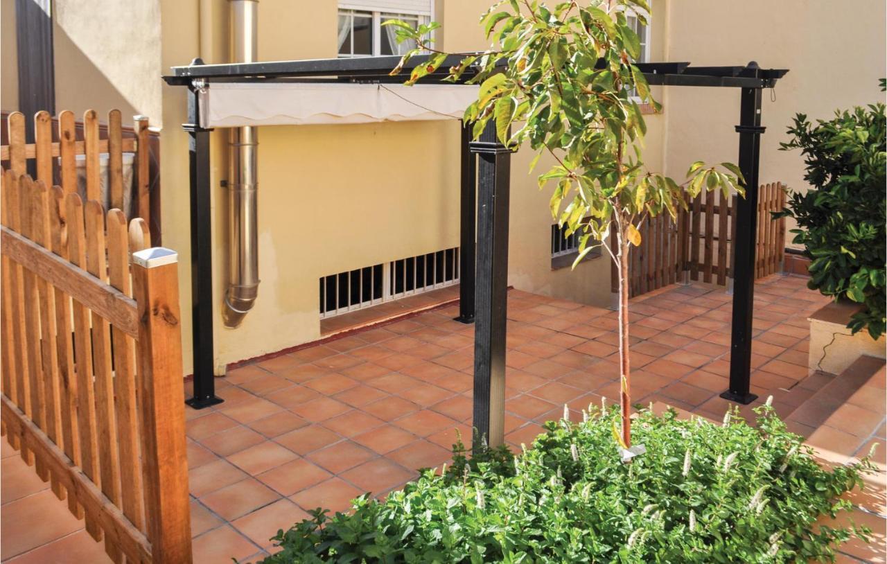 Cozy Home In Olivares With Outdoor Swimming Pool Buitenkant foto