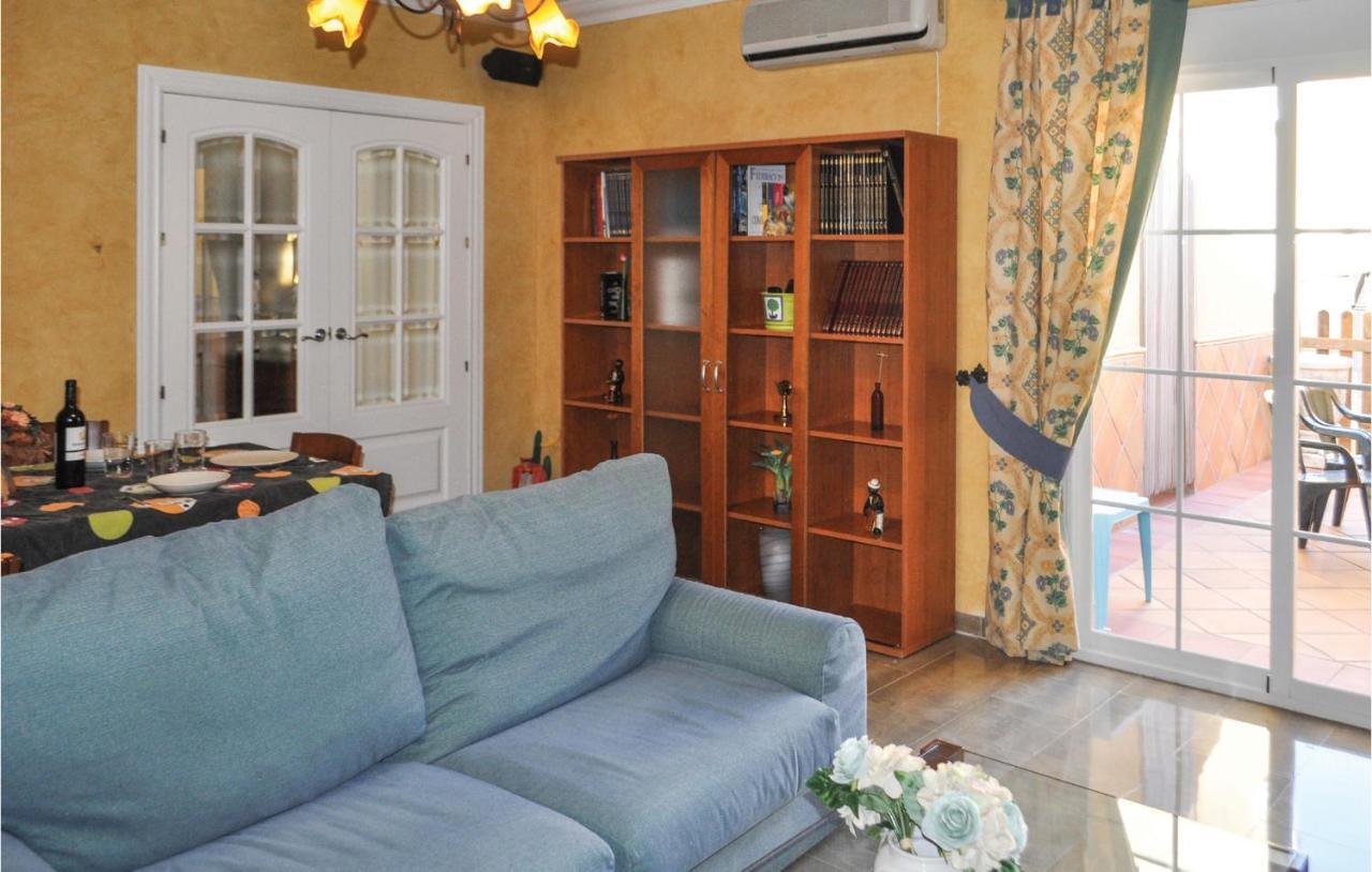 Cozy Home In Olivares With Outdoor Swimming Pool Buitenkant foto